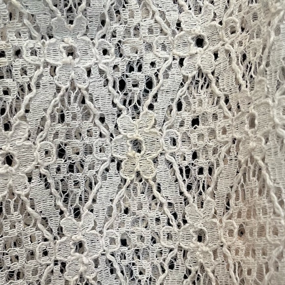 Floral Lace Tank Top - Picture 5 of 5